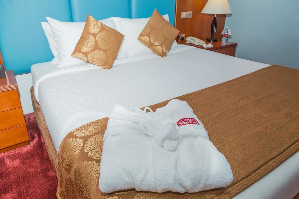 The Park Hotel Formerly Dubai Bagian luar foto