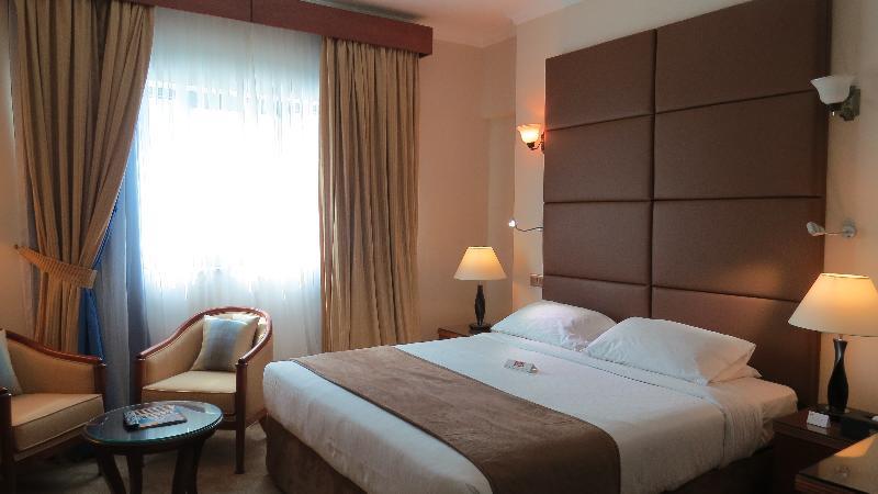 The Park Hotel Formerly Dubai Bagian luar foto