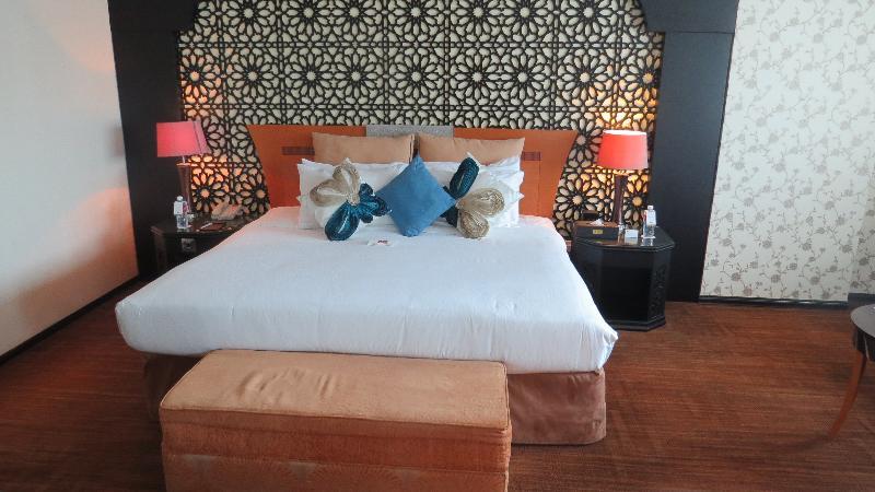 The Park Hotel Formerly Dubai Bagian luar foto