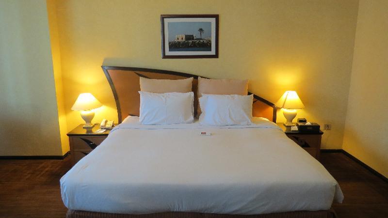 The Park Hotel Formerly Dubai Bagian luar foto