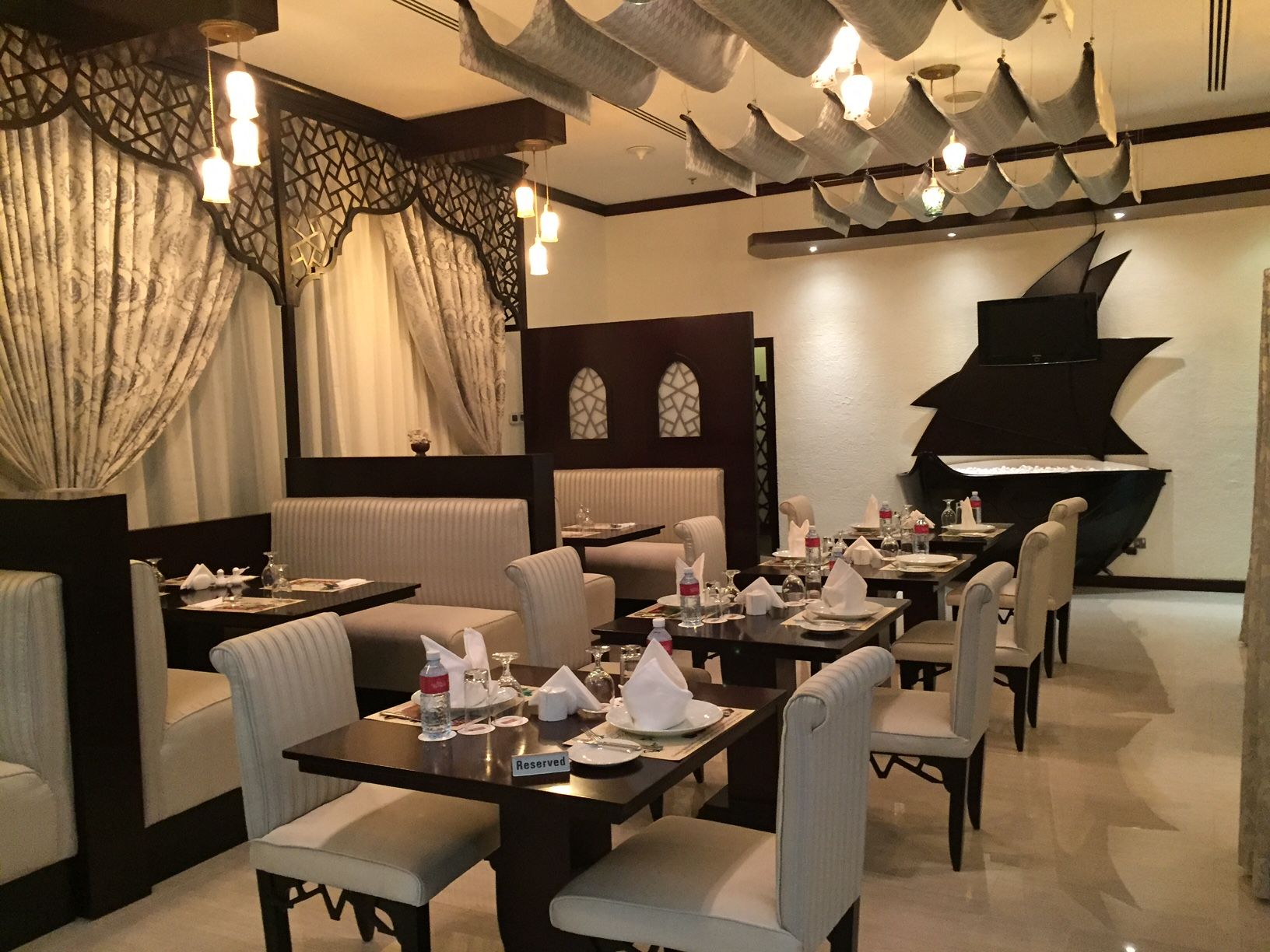The Park Hotel Formerly Dubai Bagian luar foto